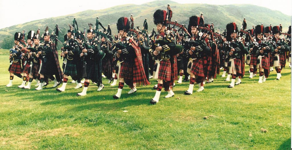 Massed Pipers of the Scottish Regiments <br>‘When the Pipers Play’ — 1998