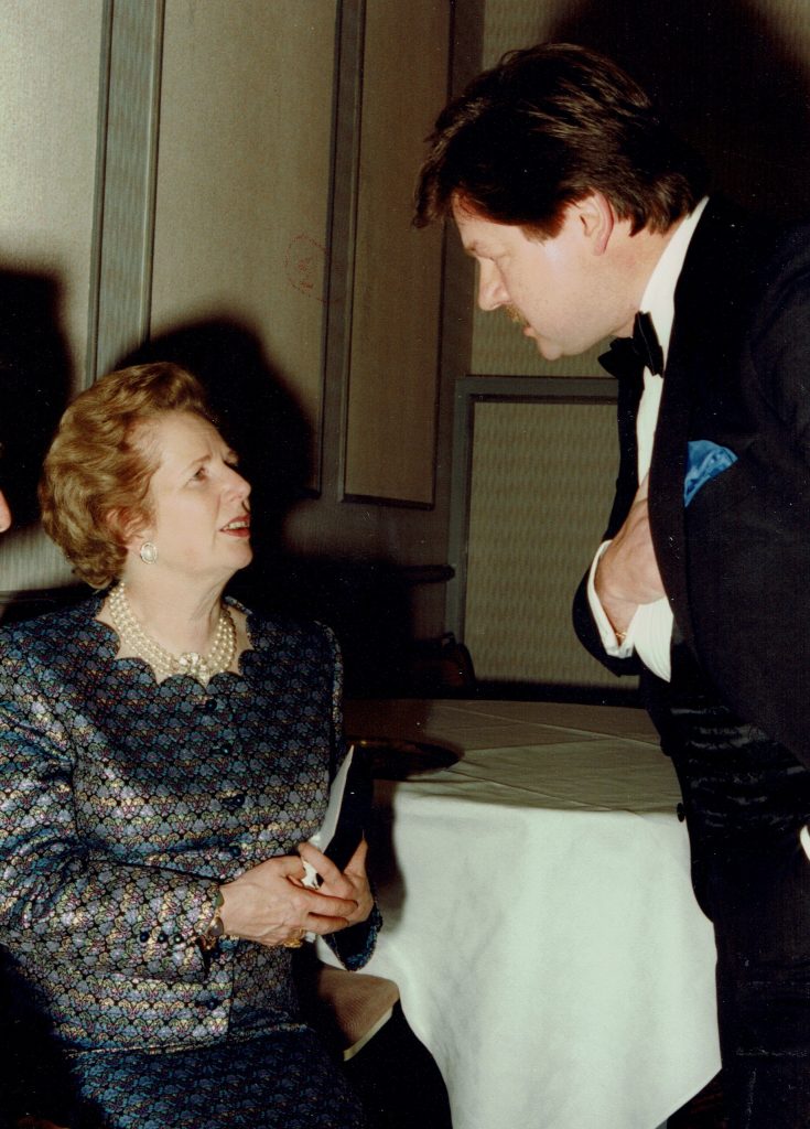 Explaining the Shan problem to Prime Minster Margaret Thatcher <br>‘The Reluctant Warlord’